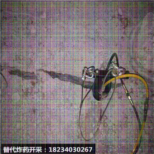 替代放炮開山石用什么機(jī)器擴(kuò)裂機(jī)