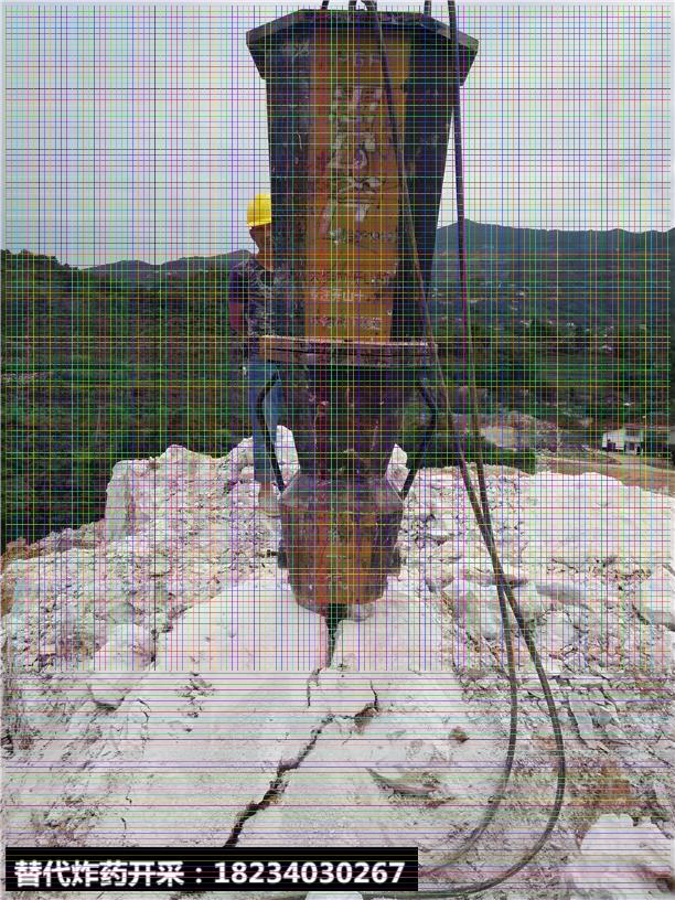 礦場取代挖機(jī)破石怎么開采