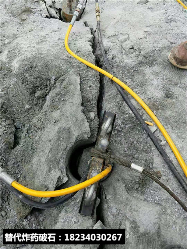 挖機(jī)炮頭效率低用清除堅(jiān)硬巖石開山機(jī)
