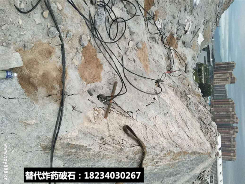 邊坡破碎堅(jiān)硬巖石施工方法