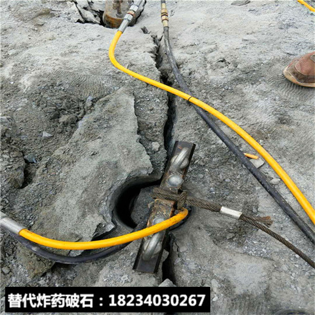 房地產(chǎn)基坑開采堅(jiān)硬巖石用什么設(shè)備