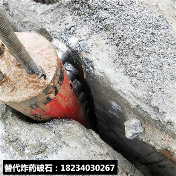 砂石場鑿除石頭怎么拆除硬石頭