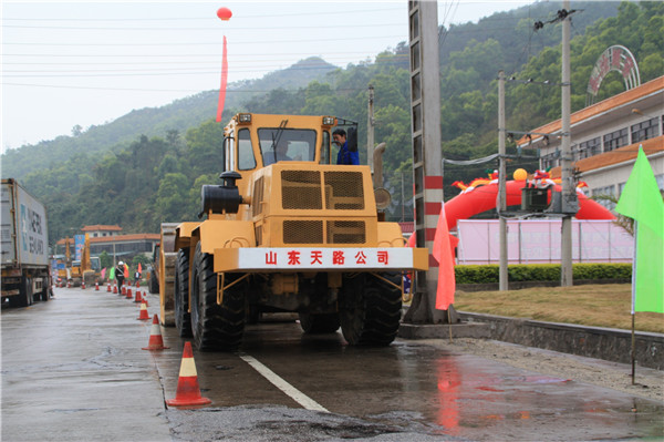 白银振动液压夯实机生产基地