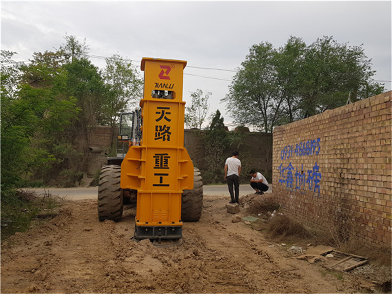 河南凤泉区装载机液压夯厂家服务贴心,滨州装载机液压夯