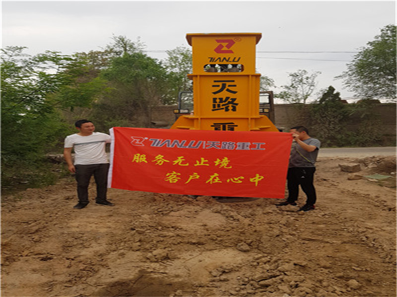 涵洞兩側(cè)夯實(shí)機(jī)租賃-安徽南陵液壓夯實(shí)機(jī)技術(shù)參數(shù)詳情