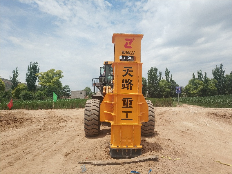 软地基夯实机-甘肃甘州区便携式液压夯实机高速公路夯实