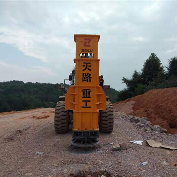 堤坝护坡夯实机-陕西印台区装载机夯实机大流量补油