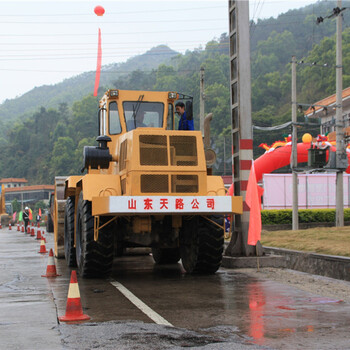 黔东南镇远冲击压路机机场施工