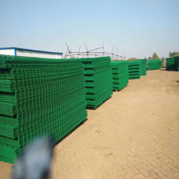 厂家浸塑公路交通护栏网铁丝框架护栏双边护栏安装方便