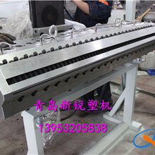 PVC噴絲地毯生產(chǎn)線55kwPVC絲圈地毯生產(chǎn)線PVC噴絲地毯設(shè)備SJ100/30