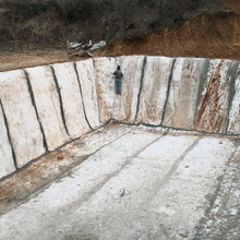护坡水泥毯鱼塘水池防渗混凝土帆布浇水硬化水泥毯边坡防护水泥毯图片