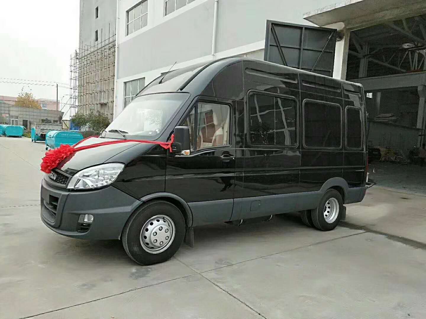 宁波依维柯b型房车轻装175000