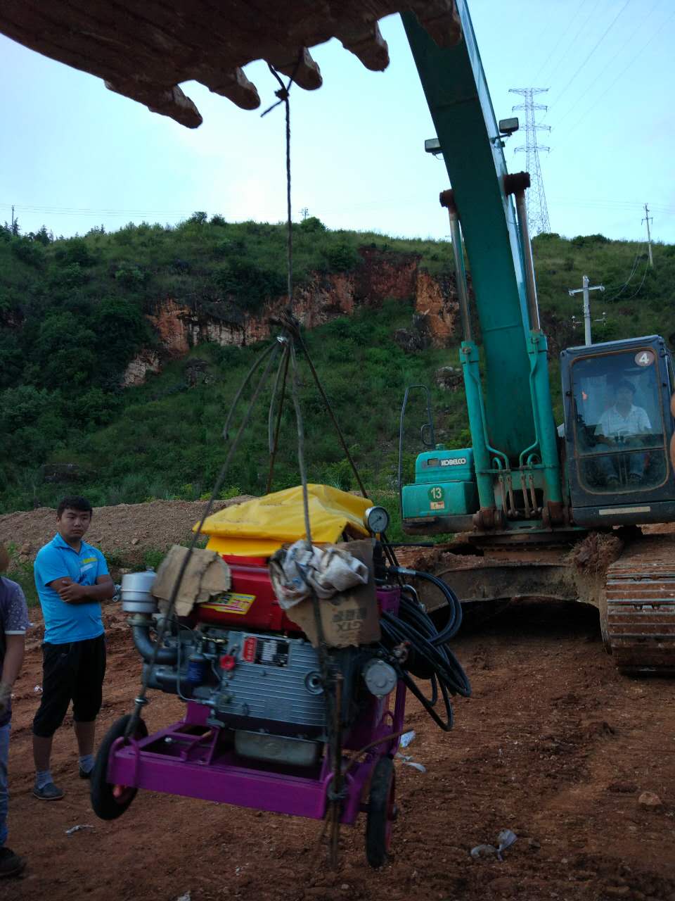 基地开挖岩石分裂机广东贵州