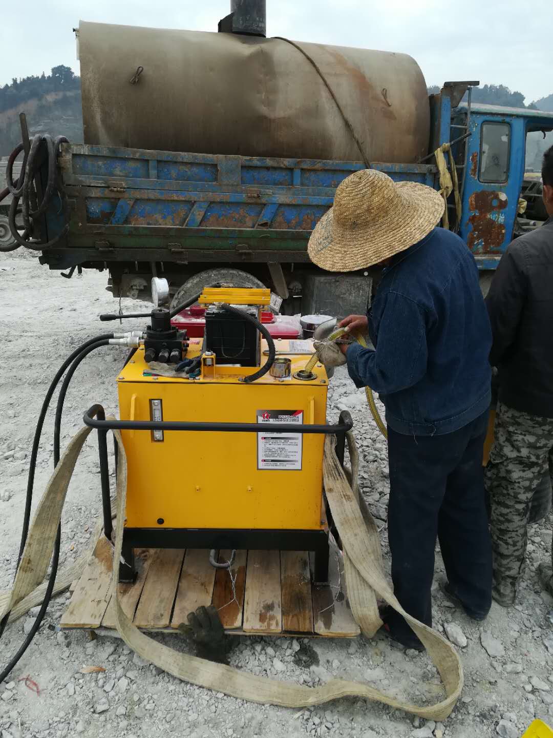 湖北液压劈裂机供应商山东江苏