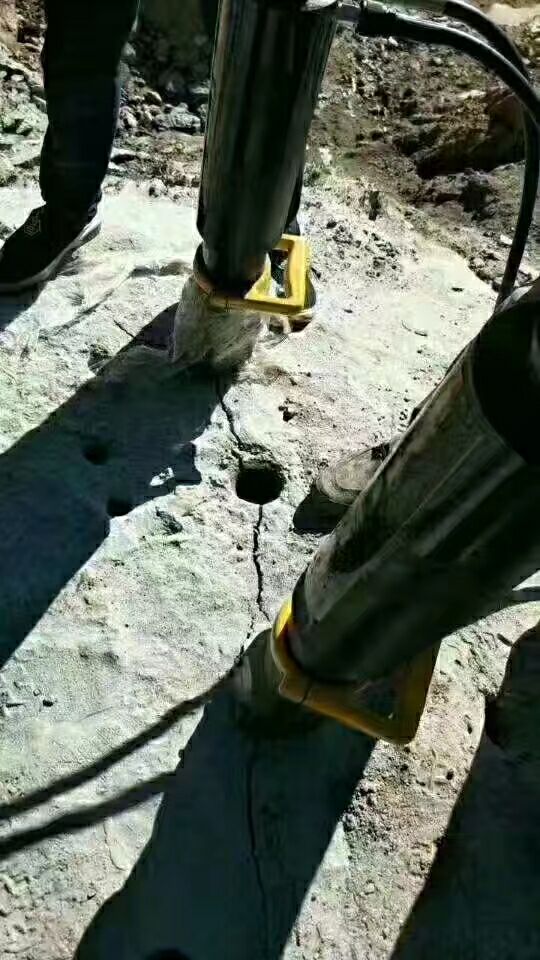 岩石破碎机厂家安徽宿州