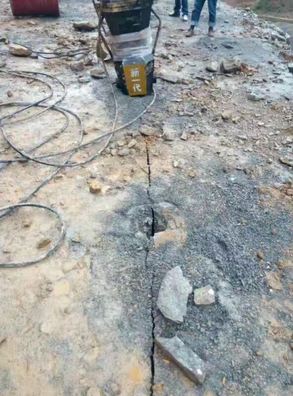 矿山开采混泥土胀石机宁夏广东大型分裂器