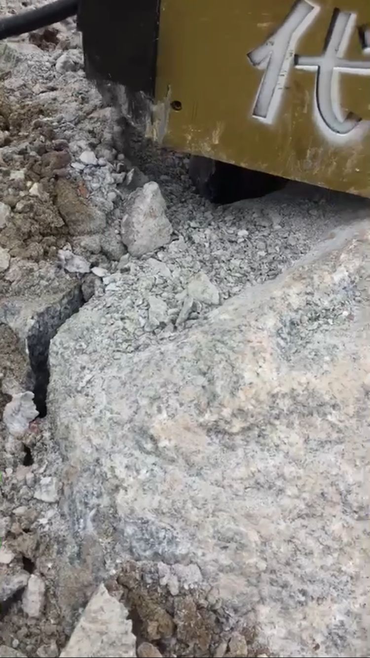 岩石快速撑石机商洛兰州挖改式液压开山机