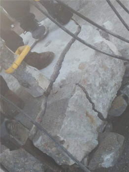 新疆和田地下矿石掘进小型破石机