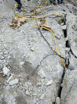 安徽宿州石头硬挖不动开采岩石液压劈裂棒