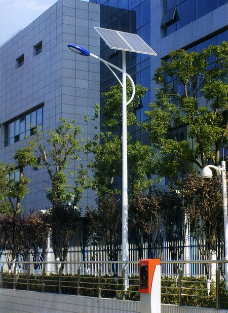 陽(yáng)泉7米太陽(yáng)能路燈價(jià)格