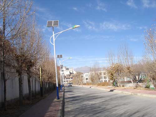 湘西哪里有批發(fā)賣太陽能路燈，湘西哪家太陽能路燈質量好