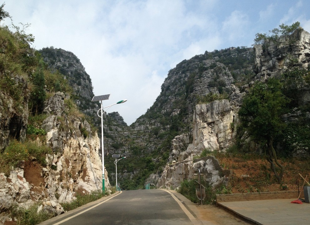 丹東8米太陽能路燈廠家