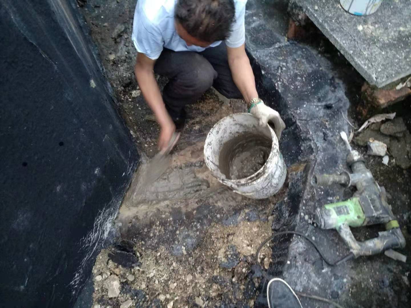 斗门白蕉楼顶防水补漏|斗门井岸补漏防水本地商家