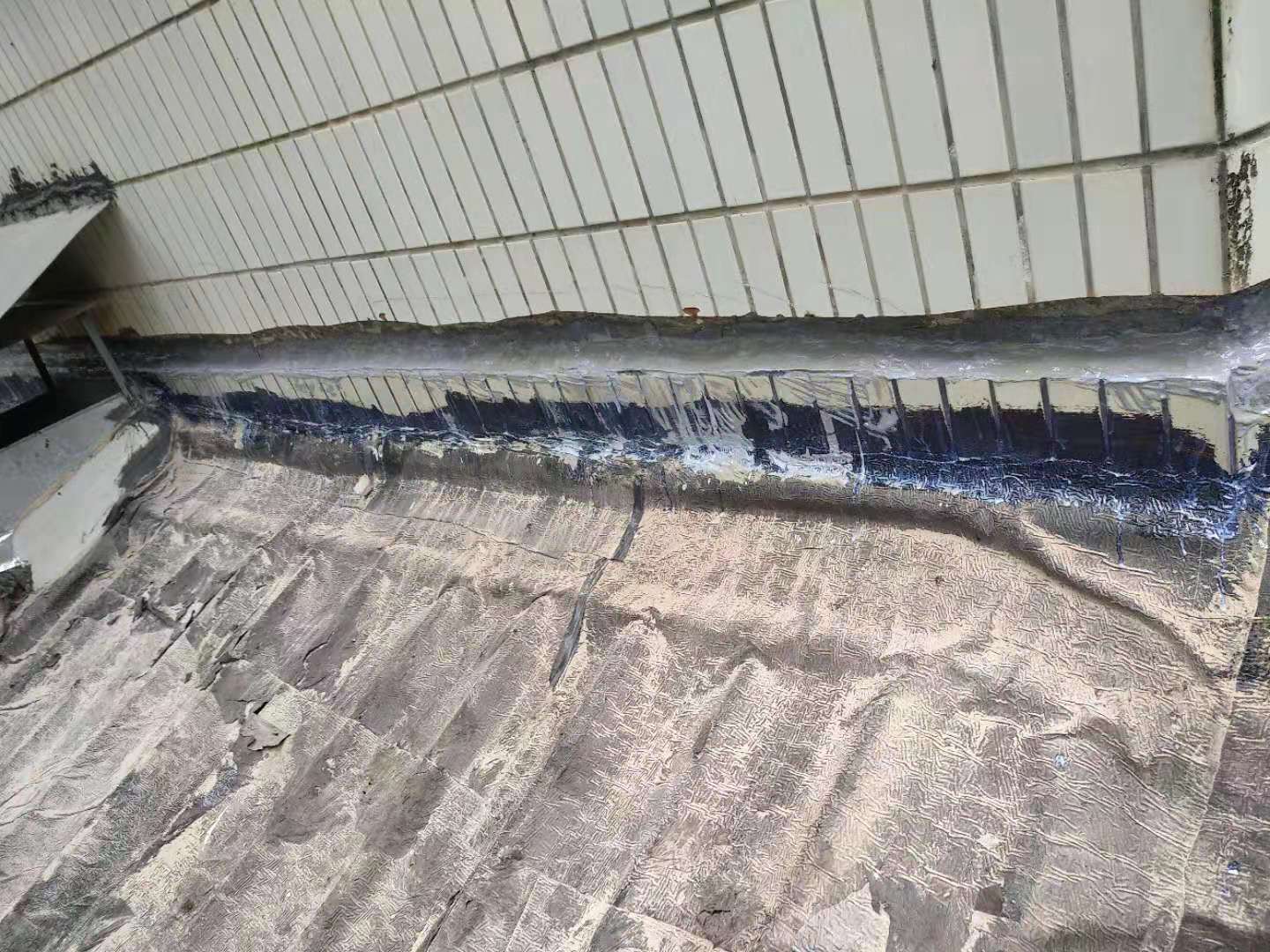 金湾三灶地下室防水补漏，横琴补漏屋顶漏水维修公司