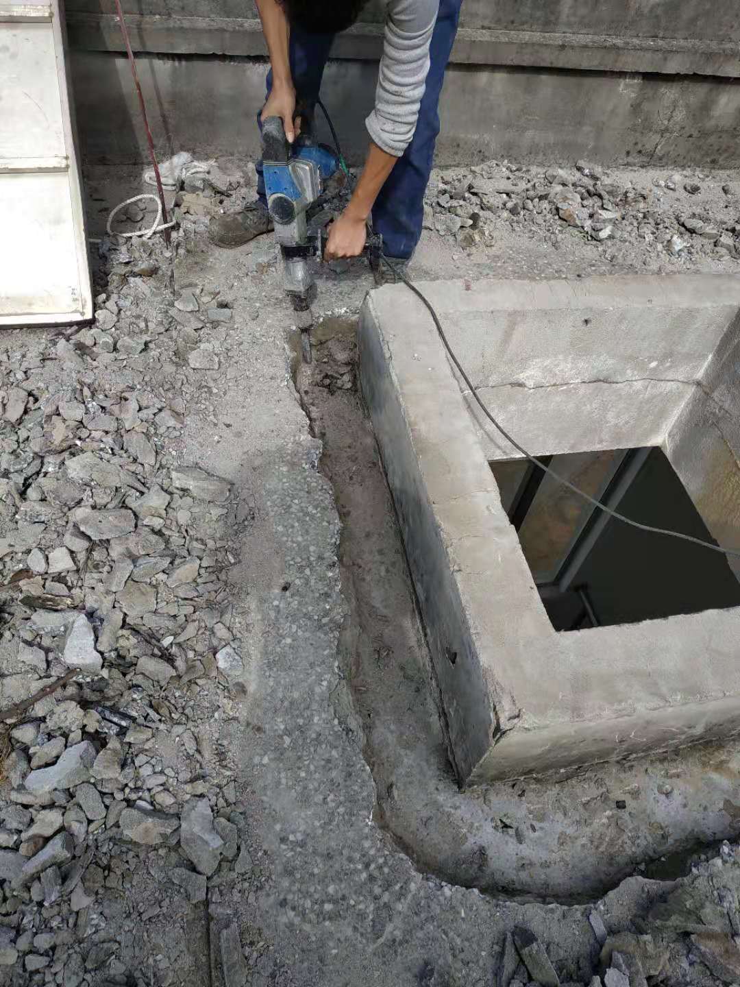 金湾小林外墙防水补漏|香洲屋顶漏水维修公司