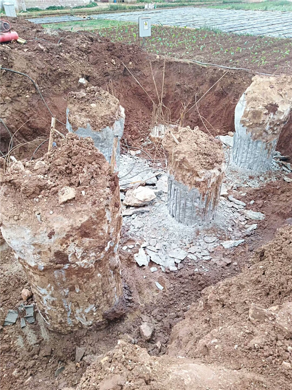 山里基建破石头机械岩石棒附近都有哪些厂家