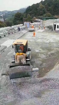 攪拌斗裝載機(jī)混泥土攪拌斗裝載機(jī)工作圖片價(jià)格k