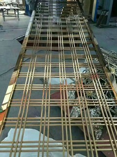 深圳酒店304镜面钛金不锈钢焊接花格屏风图片4
