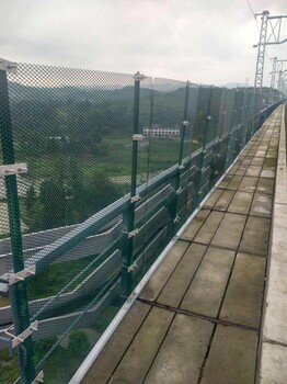 鍍鋅鐵路防護(hù)柵欄供應(yīng)商