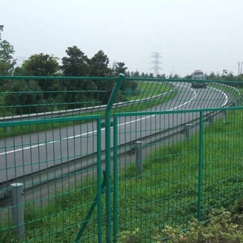 廠定制公路隔離網(wǎng)批發(fā)