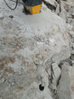 新疆五家渠公路修建破碎锤进程太慢岩石劈裂机一台多少方图片