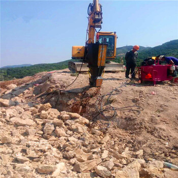 安徽淮南市矿山开采挖硬石头不能爆破劈裂机包安装