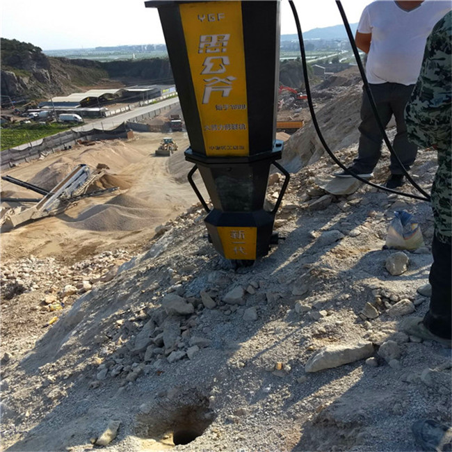 山东枣庄市开采矿山开挖石头分石机大型劈裂机现货