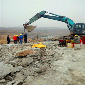 黑龙江伊春矿山开采快速破硬石头的机械无效退货