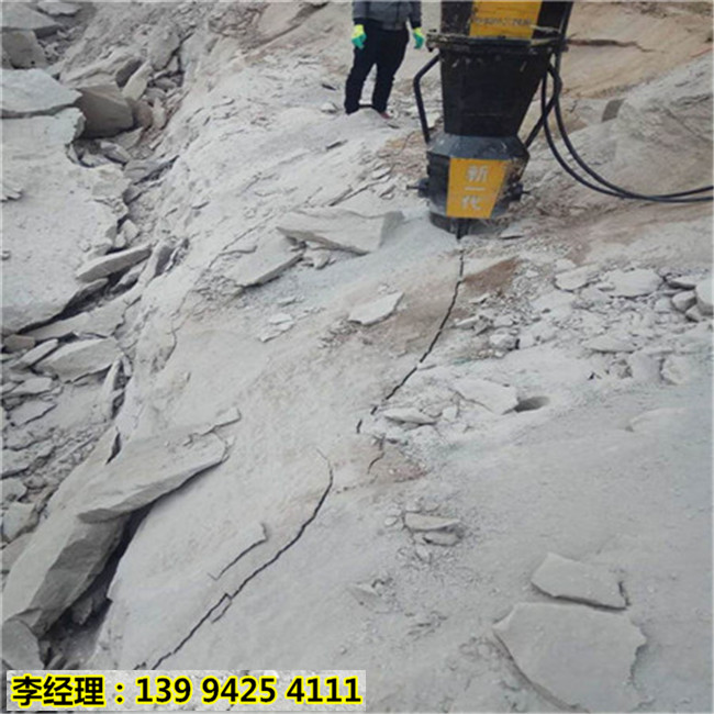 广东化州市破石头的机器斜井开挖劈裂机静态环保