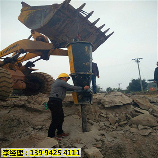 江苏泰兴市城市建设石方开挖液压劈裂棒规格尺寸