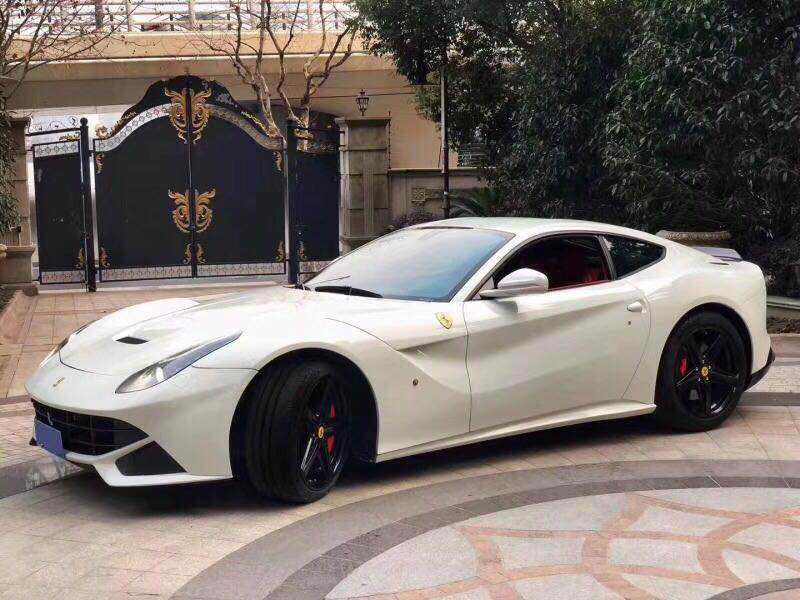 法拉利f12