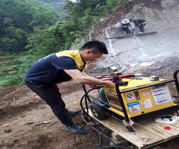 德宏傣族景颇族自治州石头破除液压分石机信誉厂家