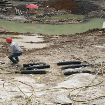 秦淮区石头开挖液压裂石机安全可靠