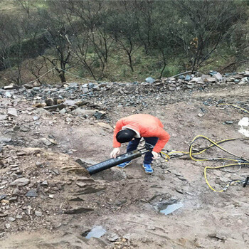 福州矿山开采石头硬用高压劈裂器一套多少钱