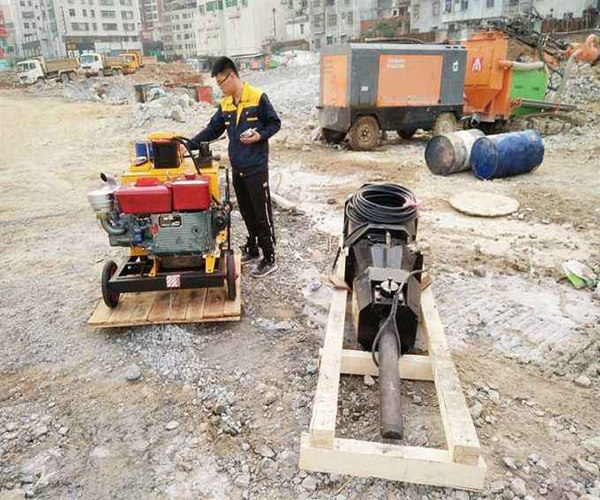 雄县地铁施工挖石头用劈裂机厂家批发