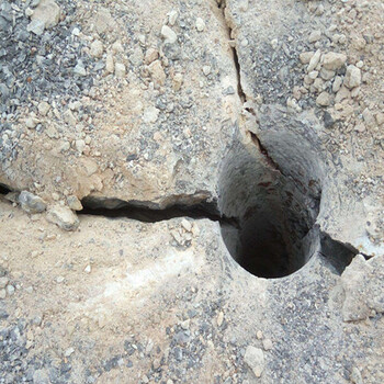挖地基管道坑破硬石头劈裂机临夏简单操作