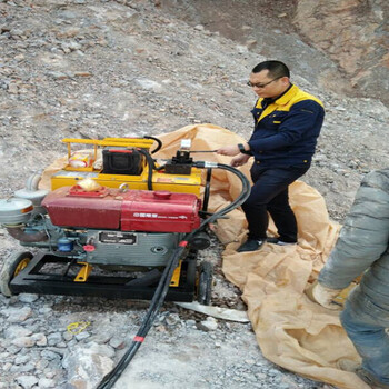 挖地基管道坑破硬石头劈裂机云南四川每日报价