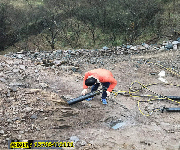 黑龙江地基开挖硬石头不能爆破炮机打不动怎么办用什么机械