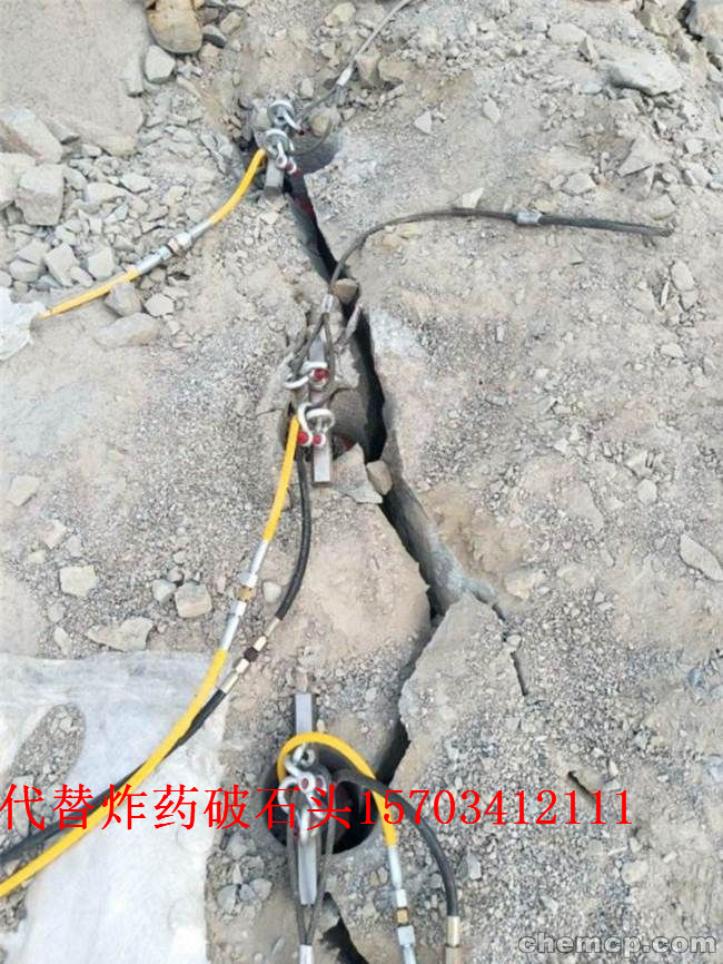湛江能把硬石頭撐開的機(jī)器-花崗巖打不動(dòng)