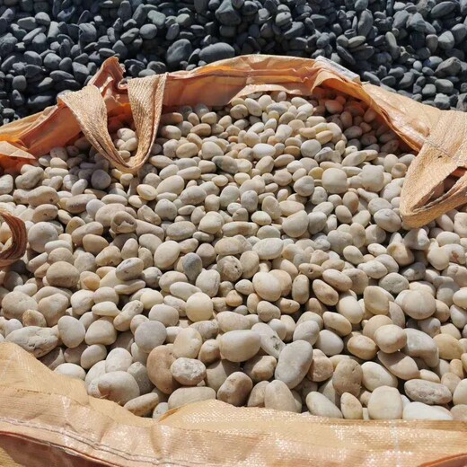 武汉鹅卵石滤料米黄色鹅卵石变电站鹅卵石用途